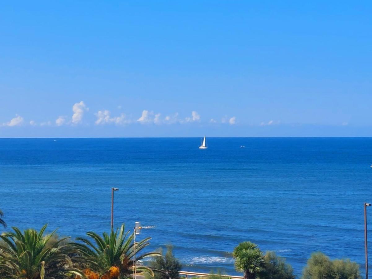 Sunset Apartment Santa Marinella Exteriör bild